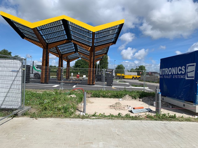 Knokke, Fastned aanbouw Sanitronics Draaitoilet